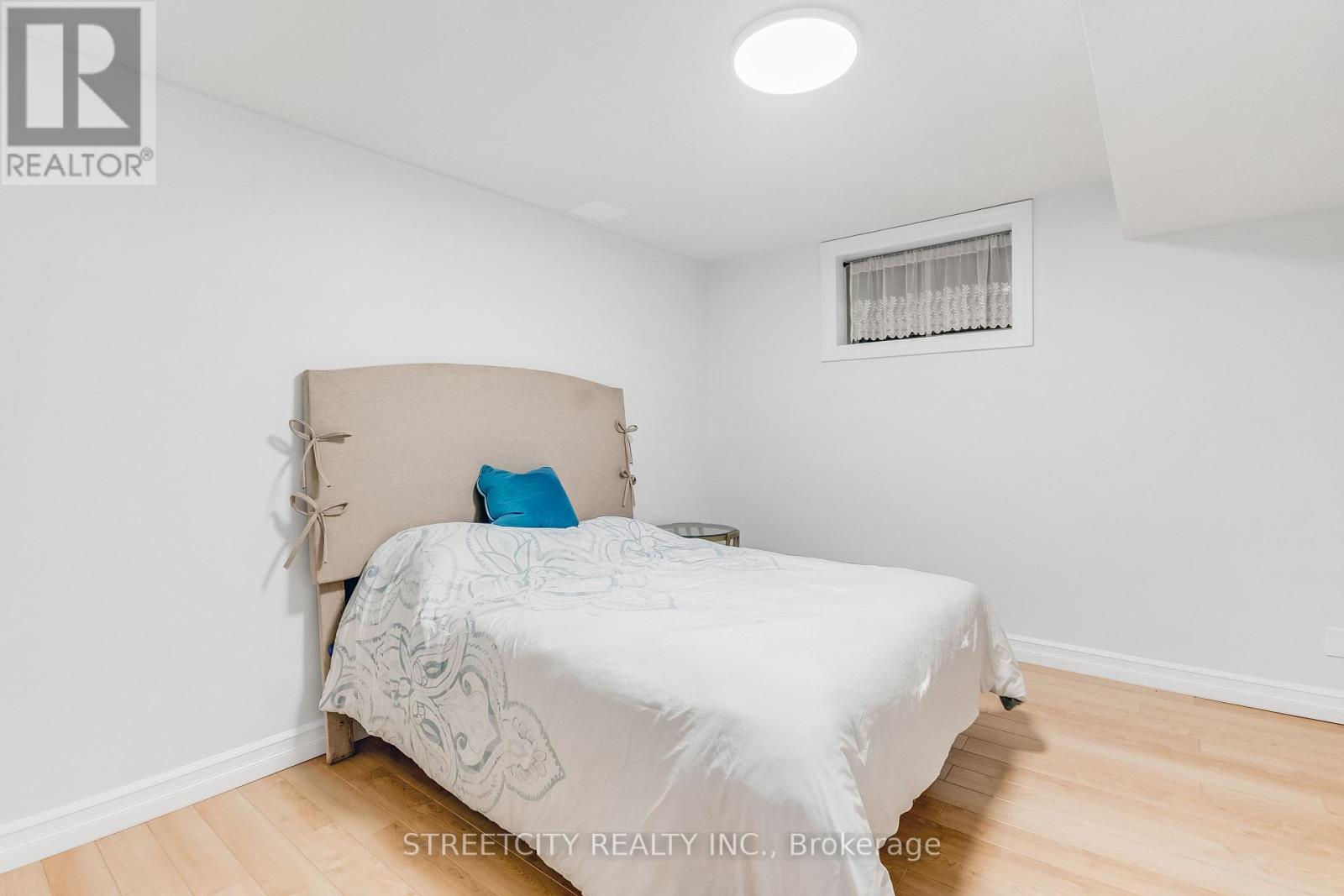 328 Plane Tree Drive, London North, Ontario  N6G 5J4 - Photo 32 - X12468068