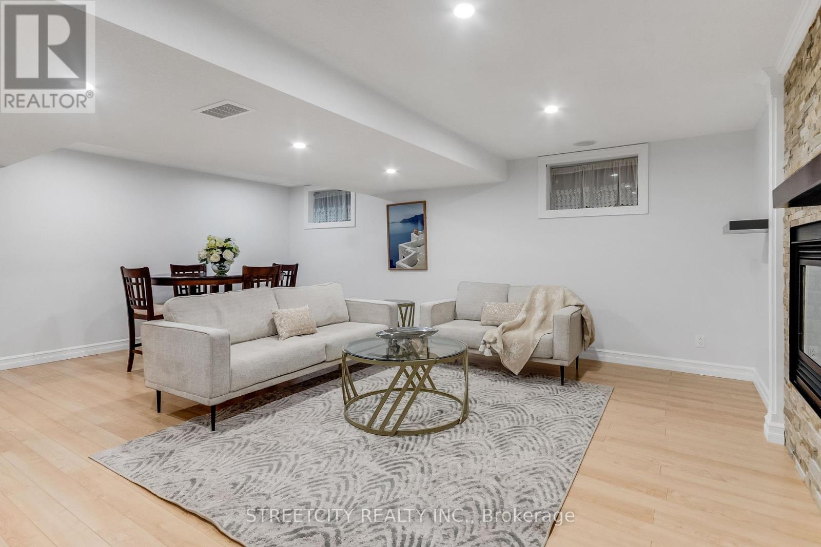 328 Plane Tree Drive, London North, Ontario  N6G 5J4 - Photo 33 - X12468068