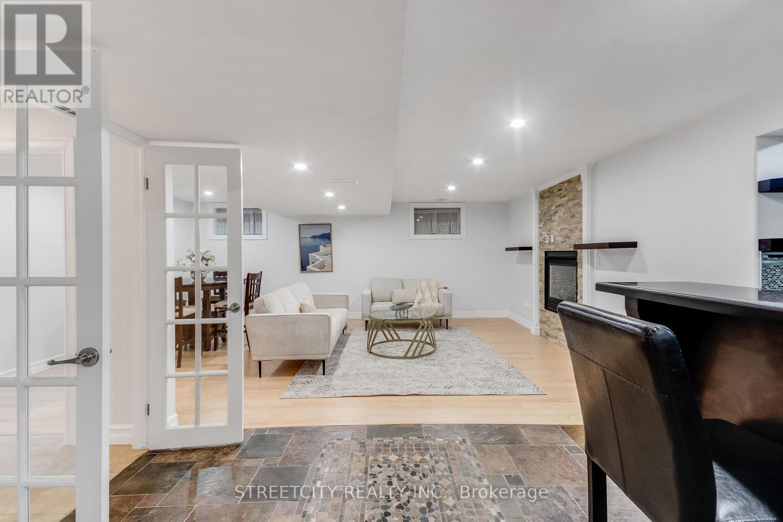 328 Plane Tree Drive, London North, Ontario  N6G 5J4 - Photo 38 - X12468068