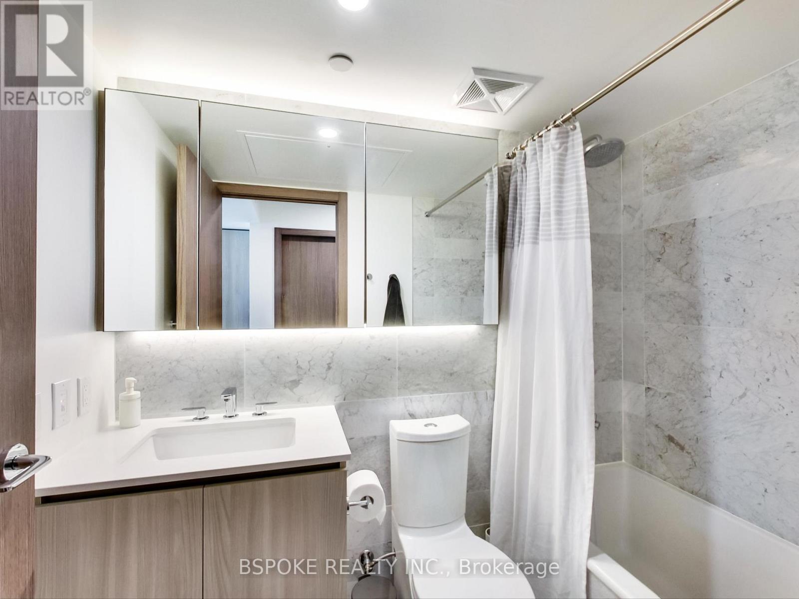 1910 - 19 Bathurst Street, Toronto, Ontario  M5V 0N2 - Photo 8 - C12467860