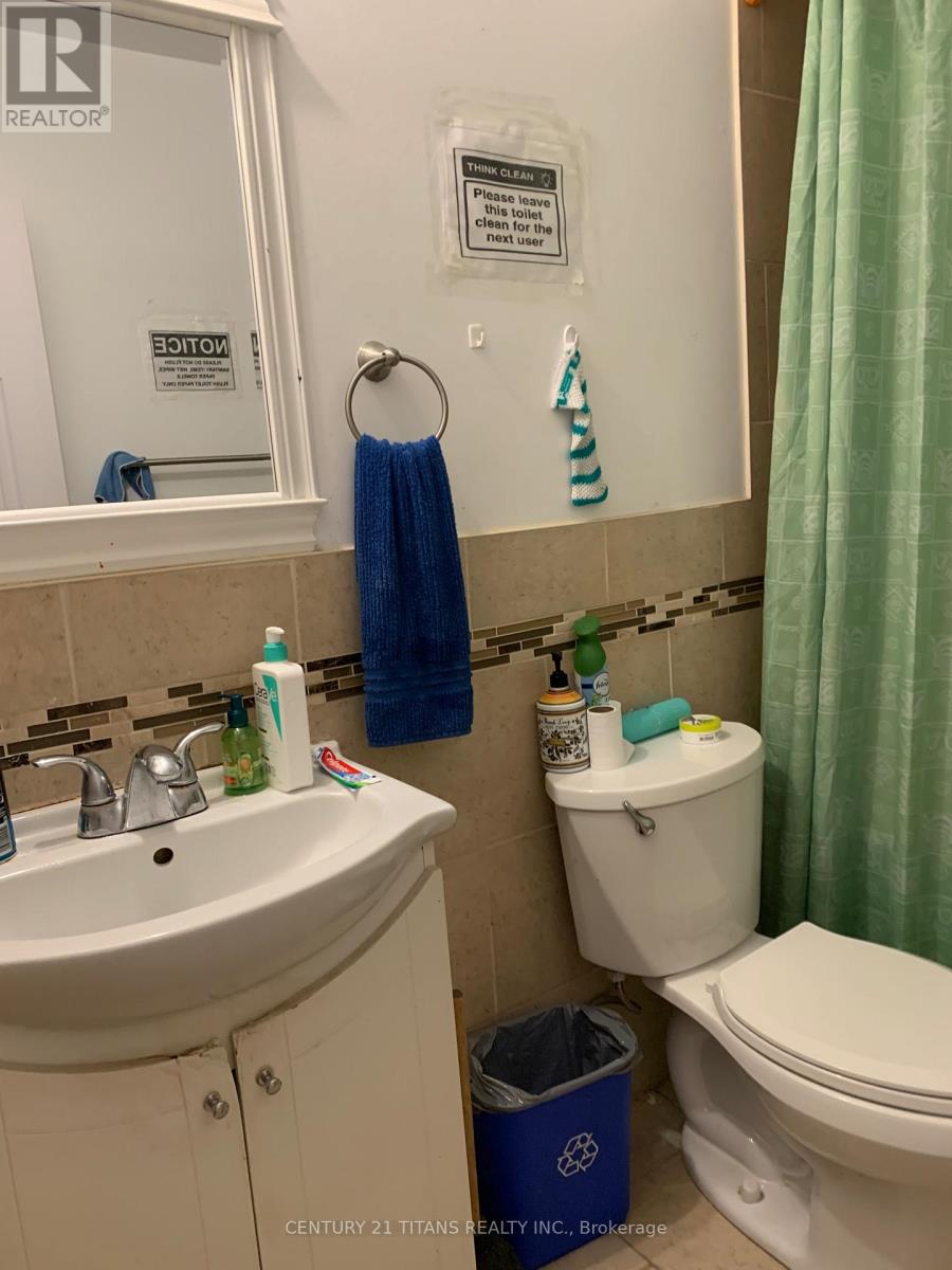 481a Oakwood Avenue, Toronto, Ontario  M6E 2W4 - Photo 21 - C12467918