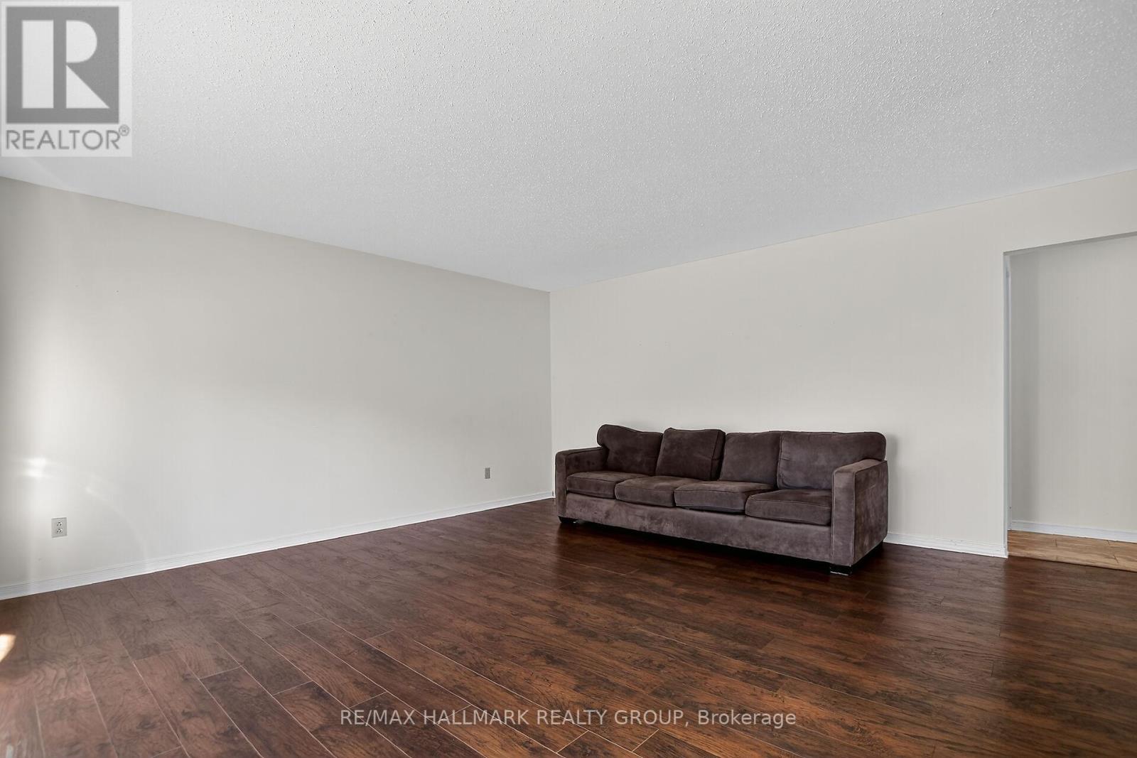 40 Colonel Murray Street, Ottawa, Ontario  K0A 2Z0 - Photo 12 - X12468077