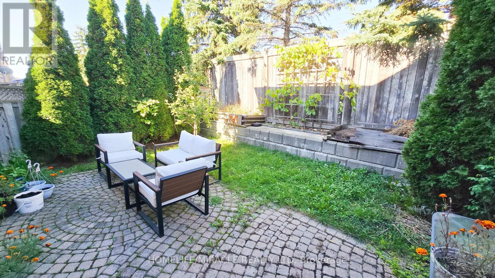 48 Bramcedar Crescent, Brampton, Ontario  L7A 1T3 - Photo 37 - W12467765