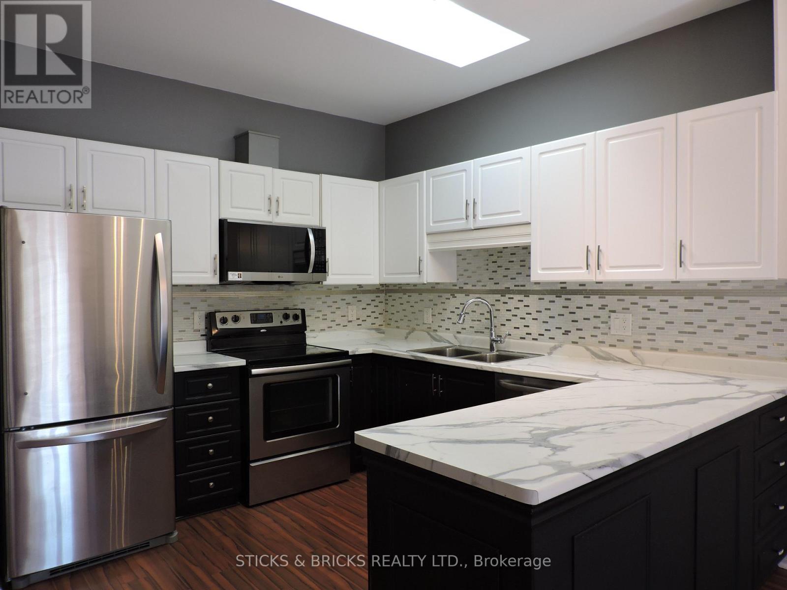 27 - 5070 Drummond Road, Niagara Falls, Ontario  L2E 6E4 - Photo 7 - X12467985