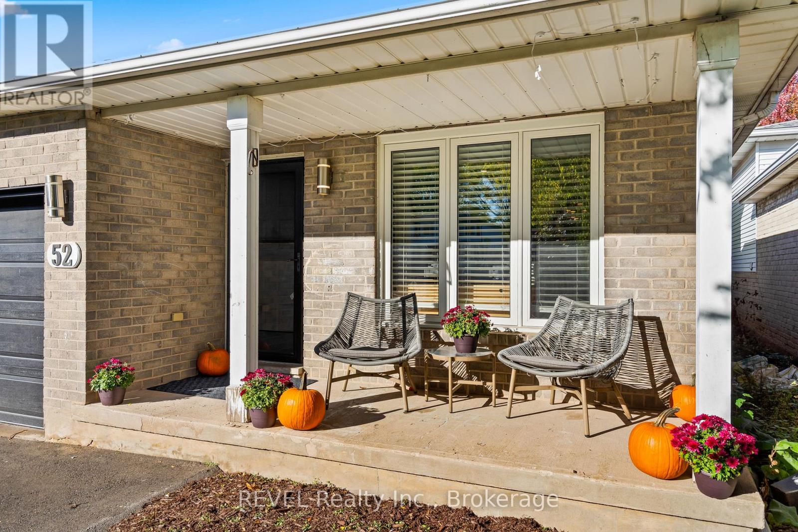 52 Sandra Crescent, Grimsby (Grimsby East), Ontario  L3M 4Y6 - Photo 3 - X12468026