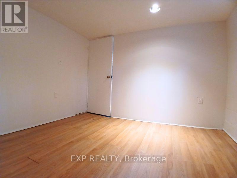 Lower - 861 Cosburn Avenue, Toronto, Ontario  M4C 2W4 - Photo 6 - E12467848