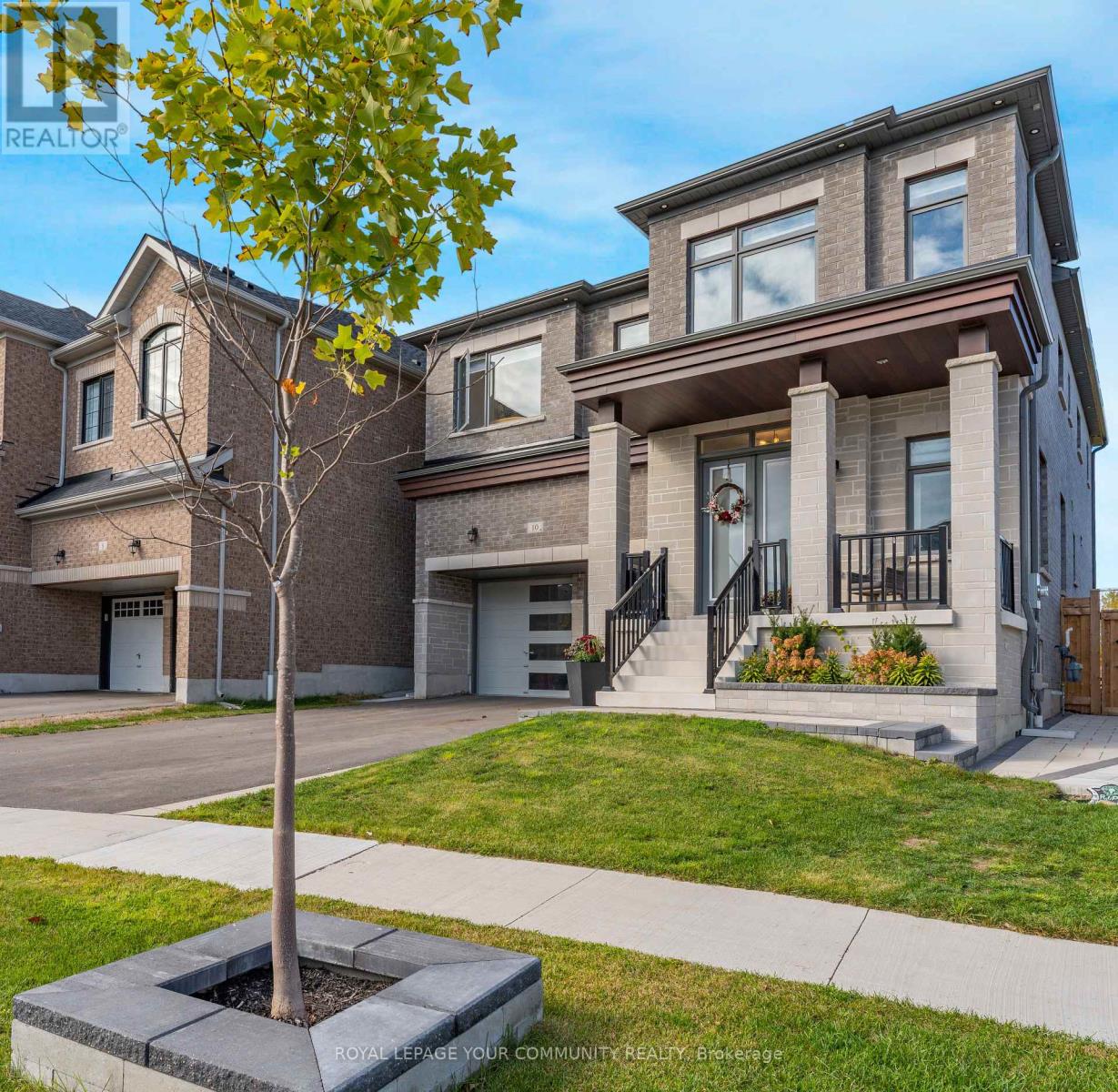 10 PRIORY DRIVE, Whitby, Ontario