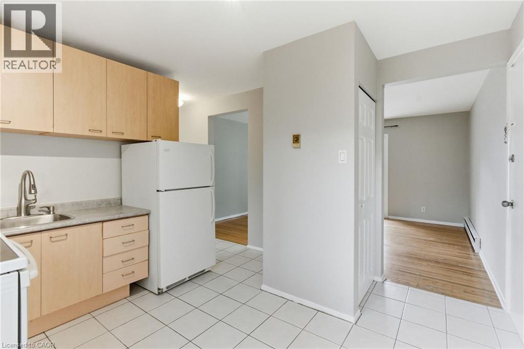 2312 Hixon Street Unit# 2, Oakville, Ontario  L6L 1T4 - Photo 6 - 40780017