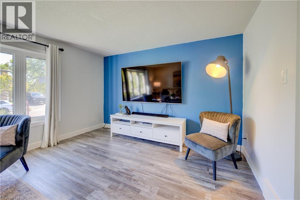24 Caprice Court, Kitchener, Ontario  N2M 5M2 - Photo 4 - 40779297