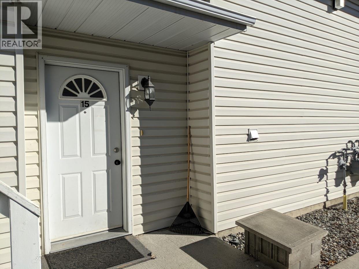 2401 12th N Street N Unit# 15, Cranbrook, British Columbia V1C 5T4 - Photo 2 - 10366001