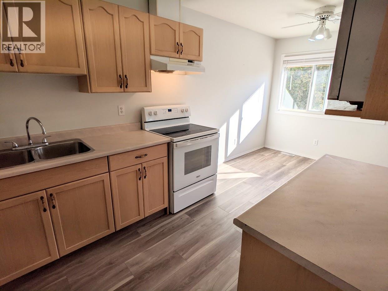 2401 12th N Street N Unit# 15, Cranbrook, British Columbia V1C 5T4 - Photo 9 - 10366001