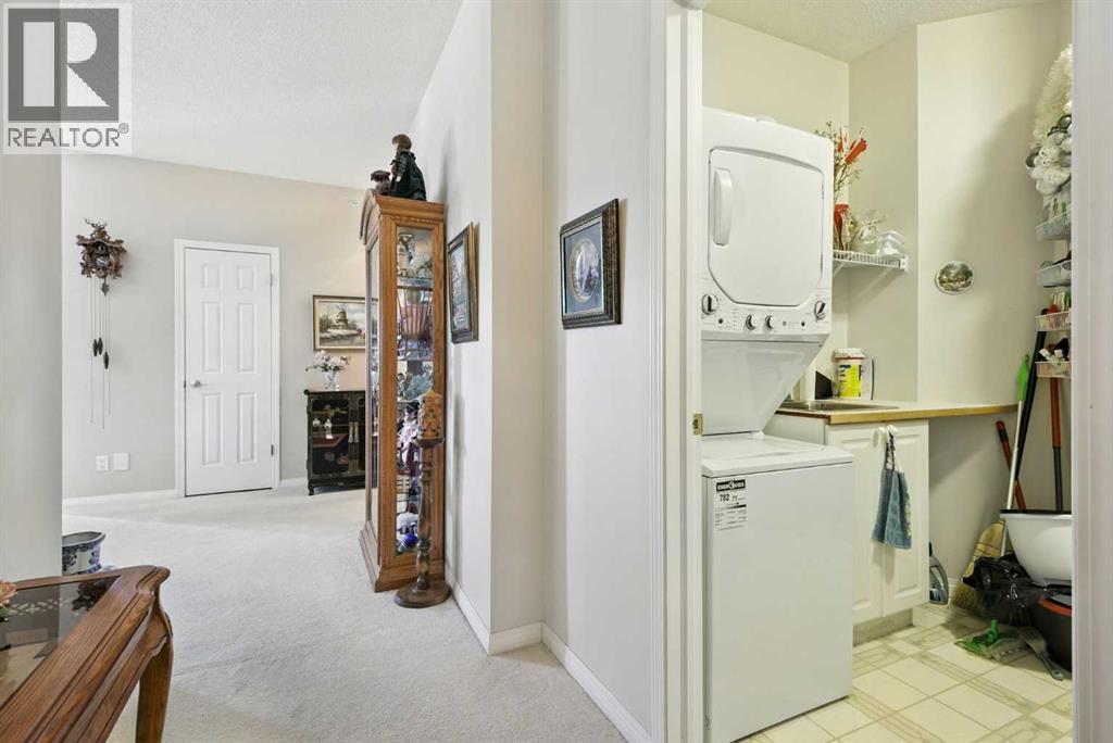 422, 5201 Dalhousie Drive Nw, Calgary, Alberta  T3A 5Y7 - Photo 3 - A2252258