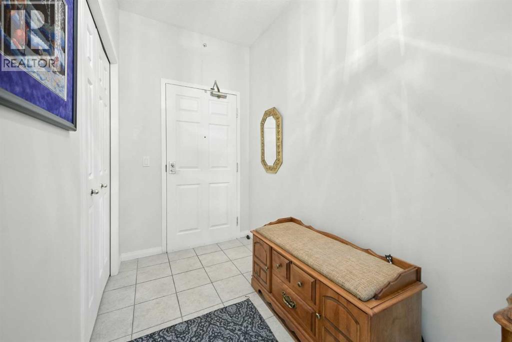 422, 5201 Dalhousie Drive Nw, Calgary, Alberta  T3A 5Y7 - Photo 2 - A2252258