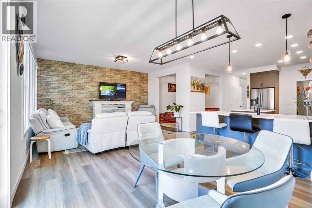 353 Walcrest View Se, Calgary, Alberta  T2X 4V8 - Photo 3 - A2260961