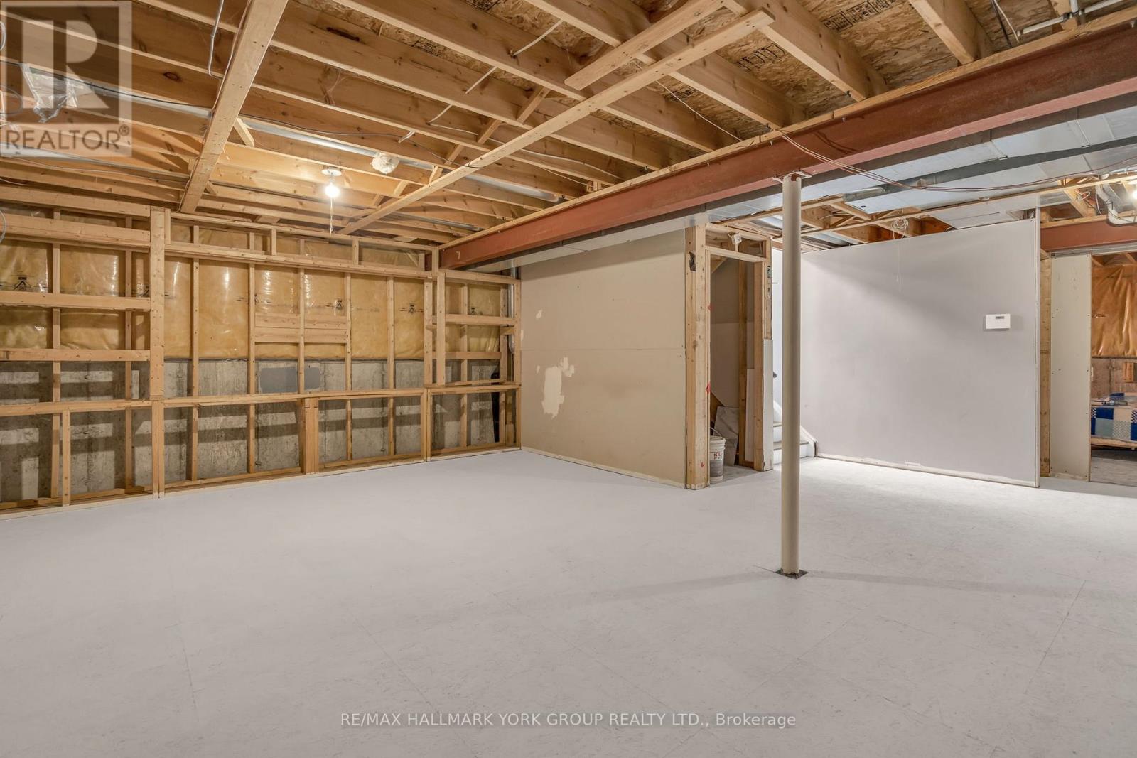39 Farley Circle, Georgina, Ontario  L0E 1S0 - Photo 31 - N12467826