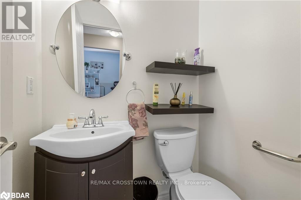 14 Corrie Crescent, Essa, Ontario  L0M 1B3 - Photo 11 - N12467837