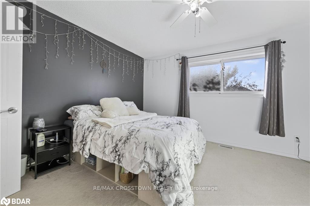 14 Corrie Crescent, Essa, Ontario  L0M 1B3 - Photo 13 - N12467837