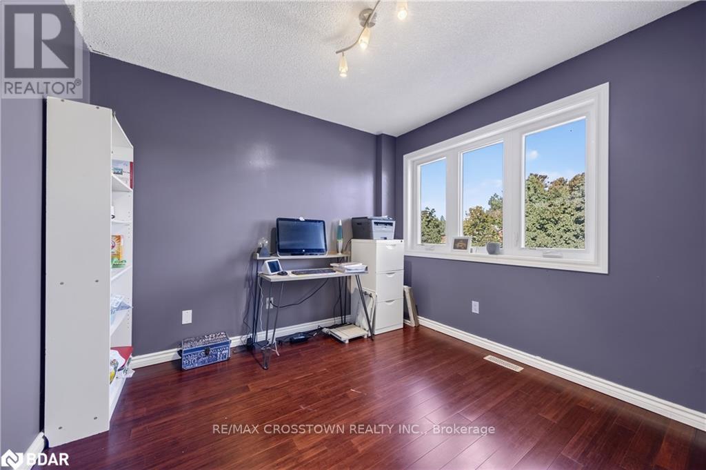 14 Corrie Crescent, Essa, Ontario  L0M 1B3 - Photo 17 - N12467837