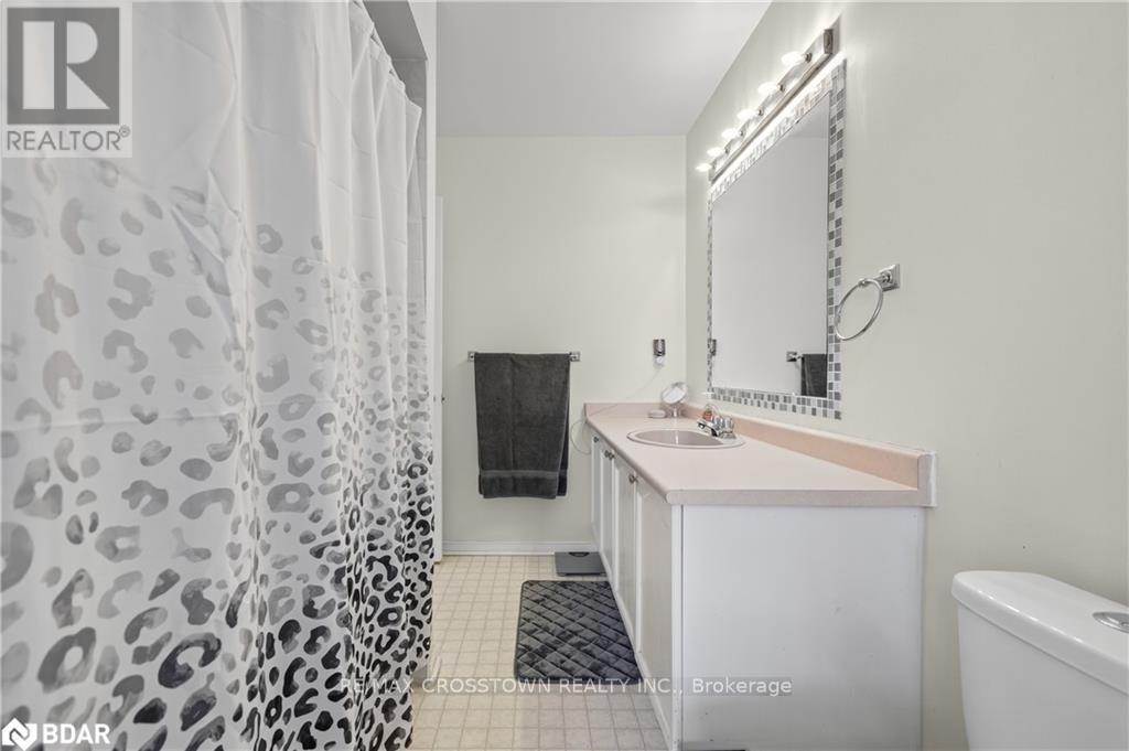 14 Corrie Crescent, Essa, Ontario  L0M 1B3 - Photo 19 - N12467837