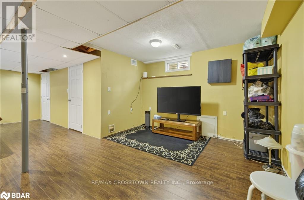 14 Corrie Crescent, Essa, Ontario  L0M 1B3 - Photo 21 - N12467837