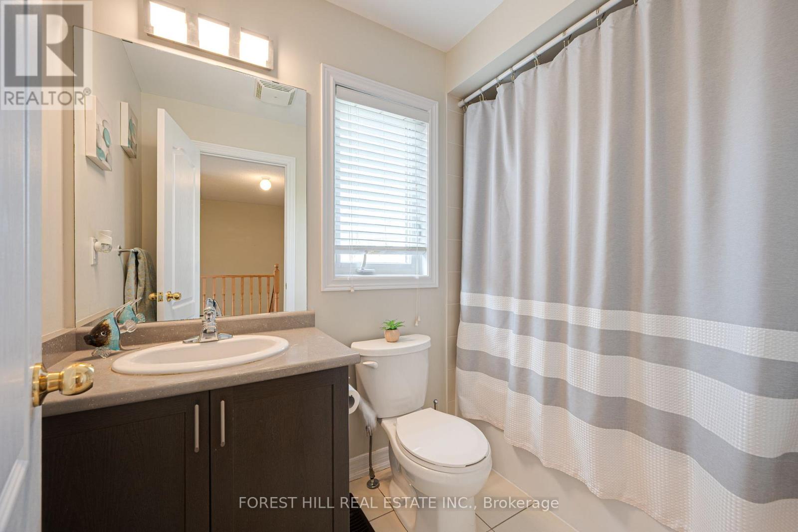 59 Matthewson Avenue, Bradford West Gwillimbury, Ontario  L3Z 0P3 - Photo 24 - N12467917
