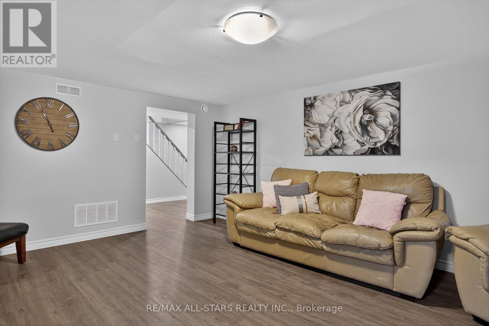 291 Angeline Street N, Kawartha Lakes (Ops), Ontario  K9V 4R1 - Photo 30 - X12467963