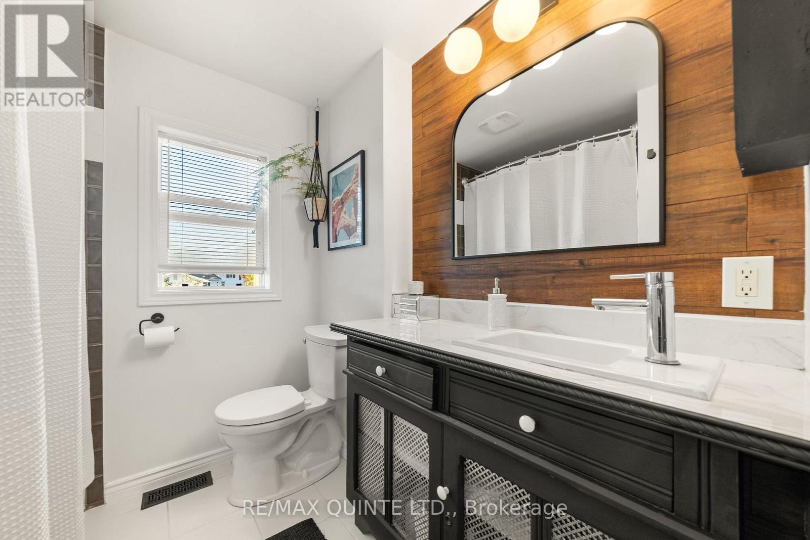 26 North Park Gardens, Belleville, Ontario  K8P 2M1 - Photo 16 - X12468054
