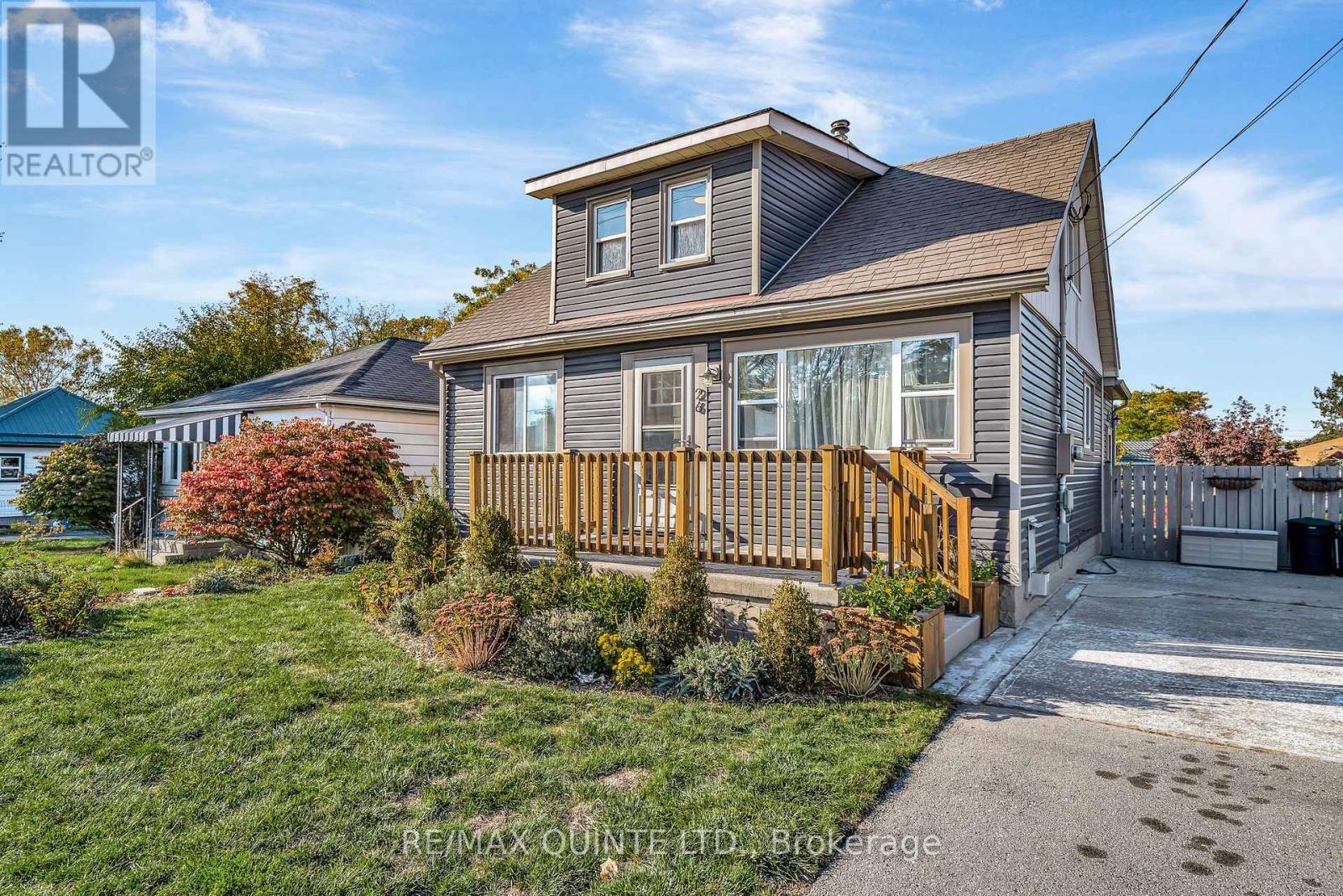 26 North Park Gardens, Belleville, Ontario  K8P 2M1 - Photo 3 - X12468054