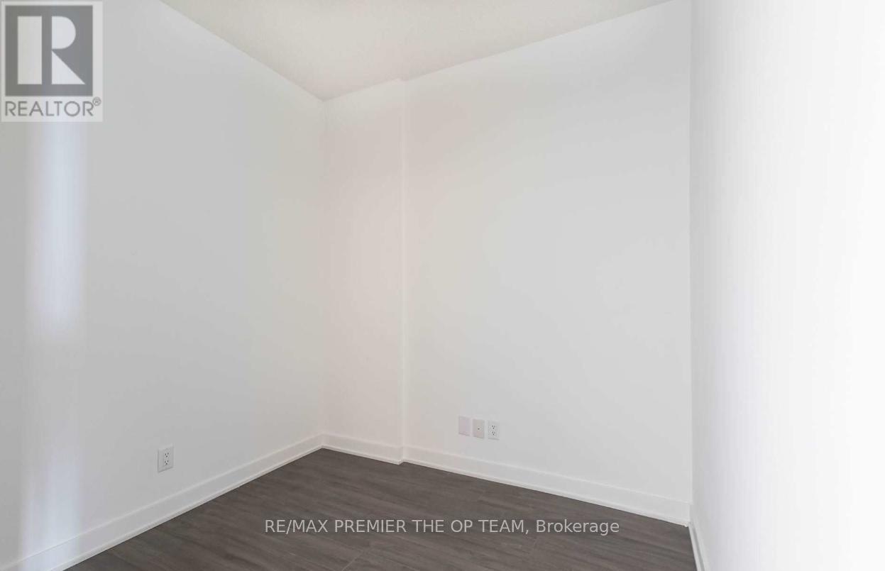 416 - 681 Yonge Street, Barrie, Ontario  L9J 0K1 - Photo 7 - S12467896