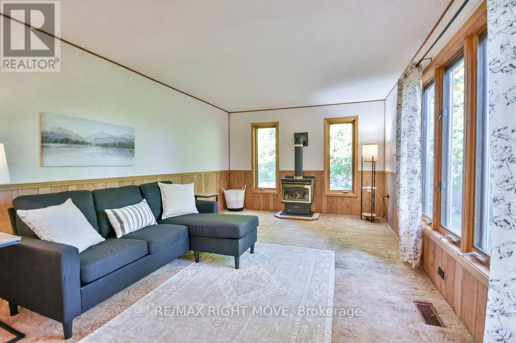 95 Cameron Drive, Oro-Medonte, Ontario  L0L 1T0 - Photo 21 - S12467906