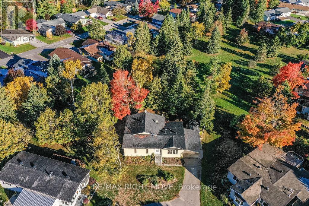95 Cameron Drive, Oro-Medonte, Ontario  L0L 1T0 - Photo 4 - S12467906