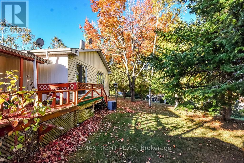 95 Cameron Drive, Oro-Medonte, Ontario  L0L 1T0 - Photo 5 - S12467906