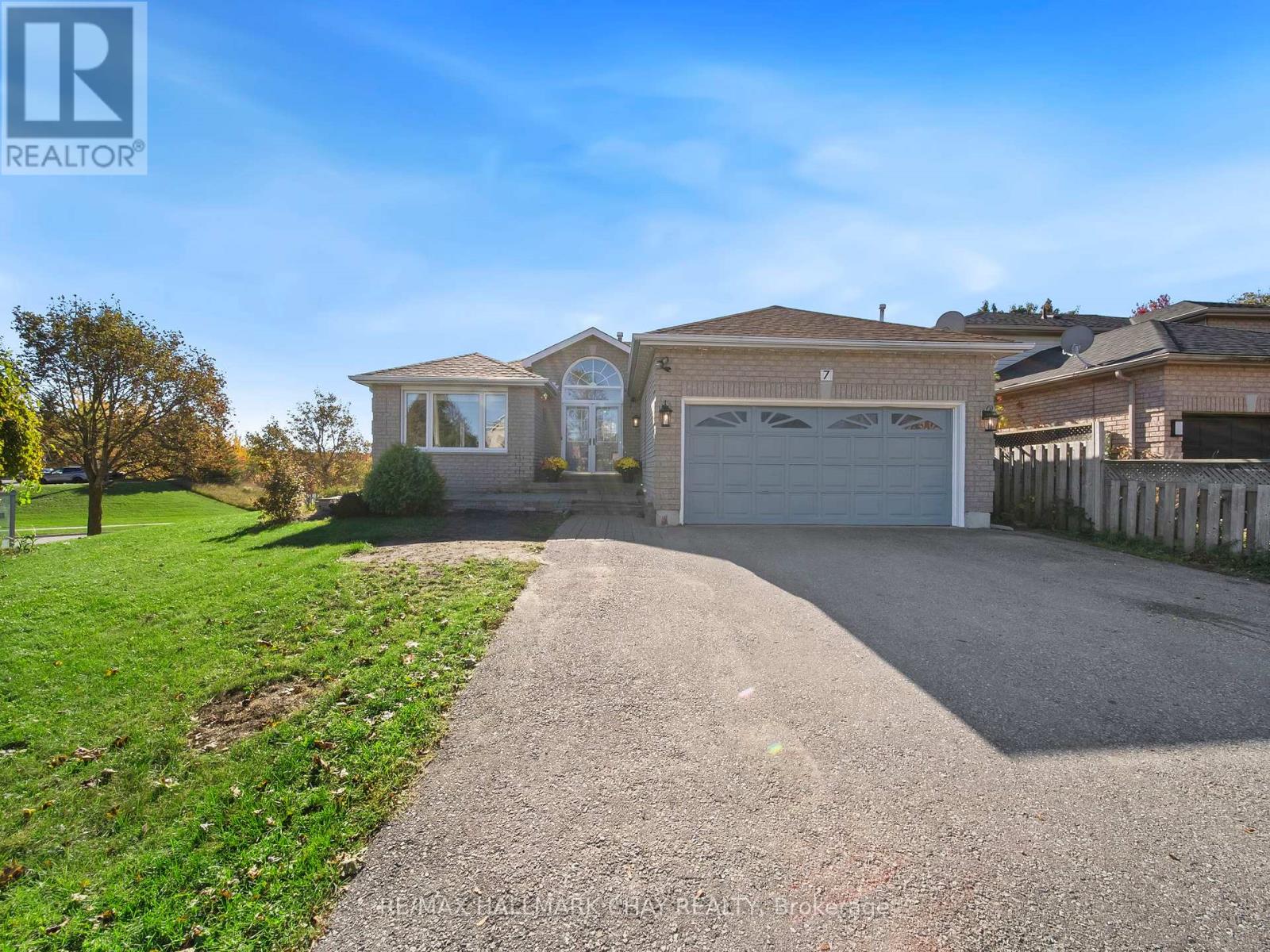 7 ASSINIBOINE DRIVE, Barrie, Ontario