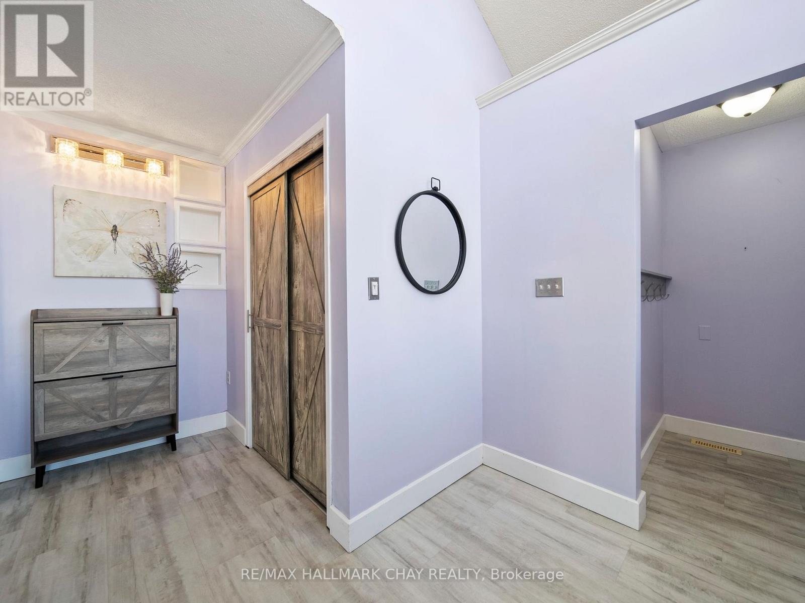7 Assiniboine Drive, Barrie, Ontario  L4N 8G4 - Photo 4 - S12467907