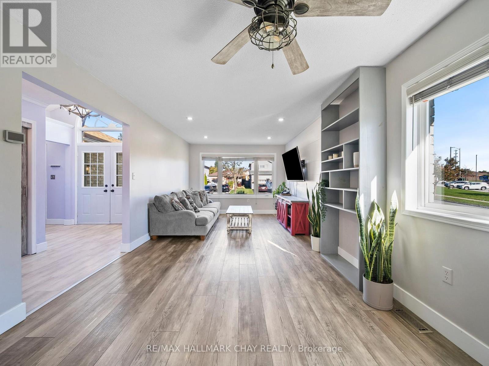 7 Assiniboine Drive, Barrie, Ontario  L4N 8G4 - Photo 7 - S12467907