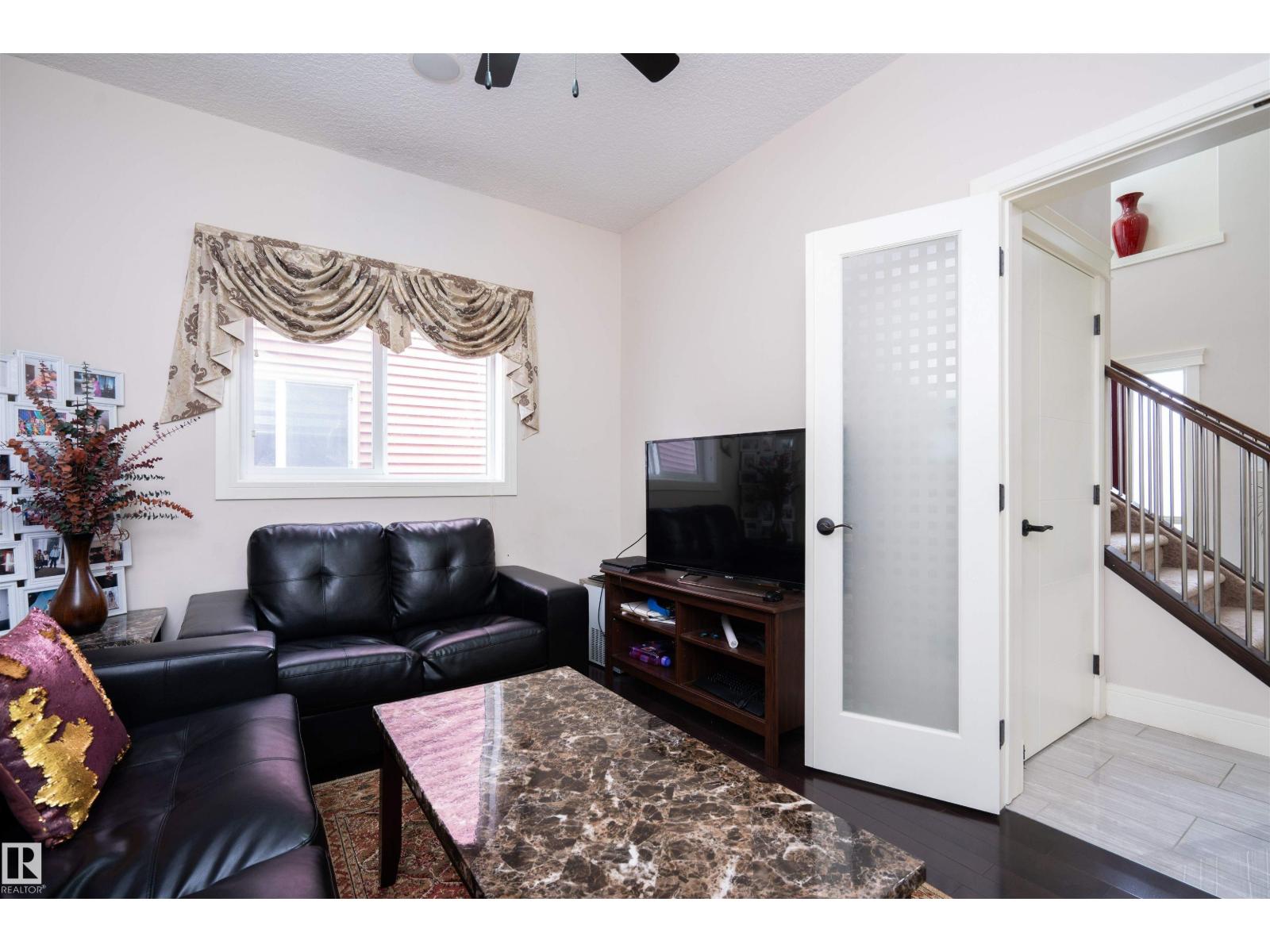 1908 86 St Sw Sw, Edmonton, Alberta  T6X 1A2 - Photo 4 - E4462458