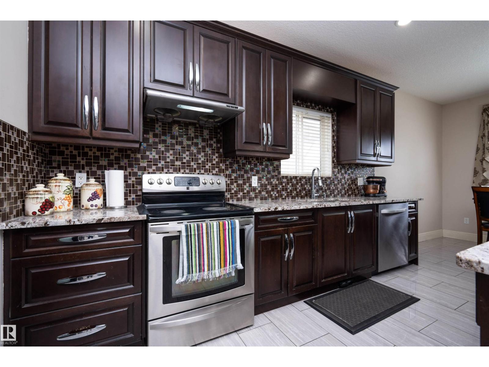 1908 86 St Sw Sw, Edmonton, Alberta  T6X 1A2 - Photo 9 - E4462458