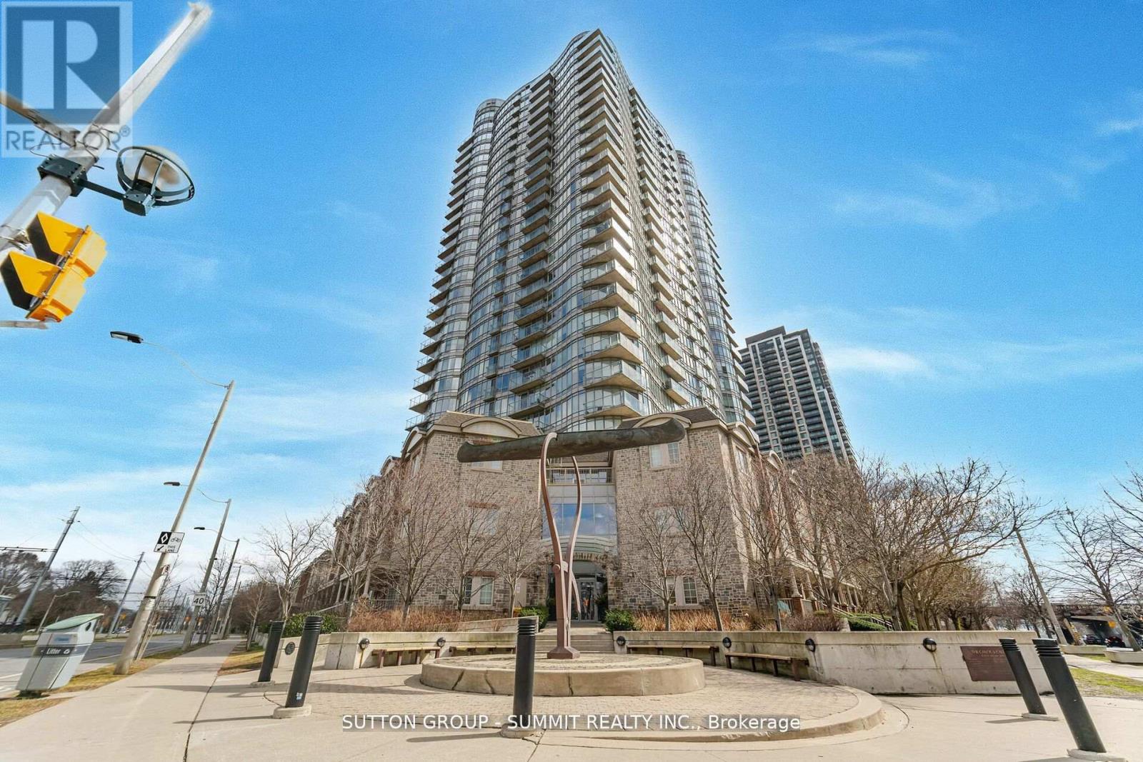 304 - 15 Windermere Avenue, Toronto, Ontario  M6S 5A2 - Photo 27 - W12467819