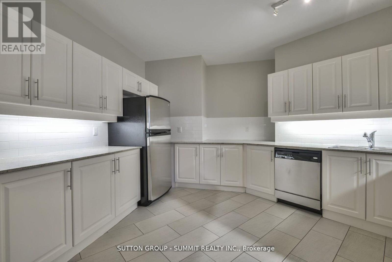 304 - 15 Windermere Avenue, Toronto, Ontario  M6S 5A2 - Photo 33 - W12467819
