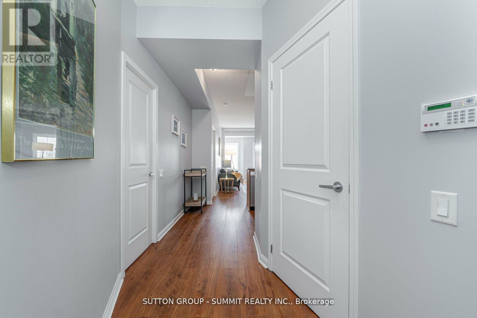 304 - 15 Windermere Avenue, Toronto, Ontario  M6S 5A2 - Photo 6 - W12467819