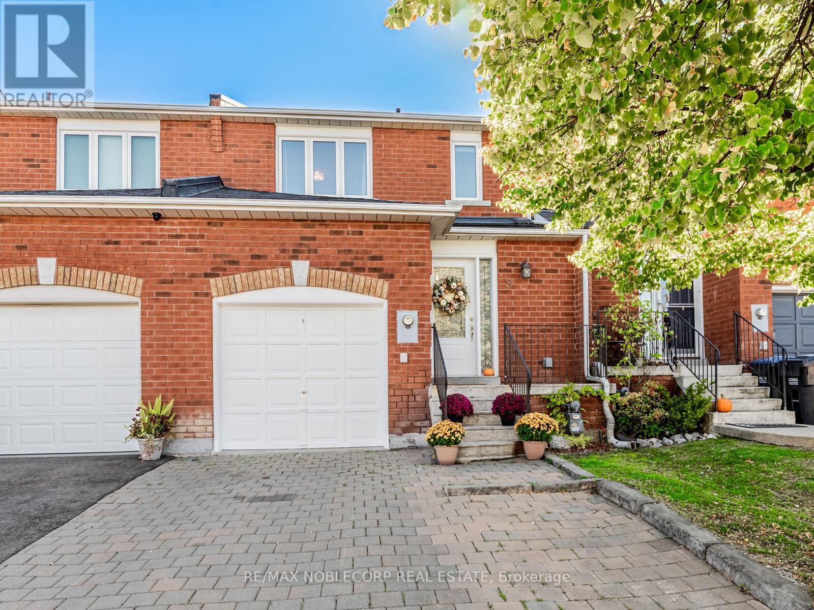 8 Rolling Hills Lane, Caledon, Ontario  L7E 1T9 - Photo 1 - W12467830