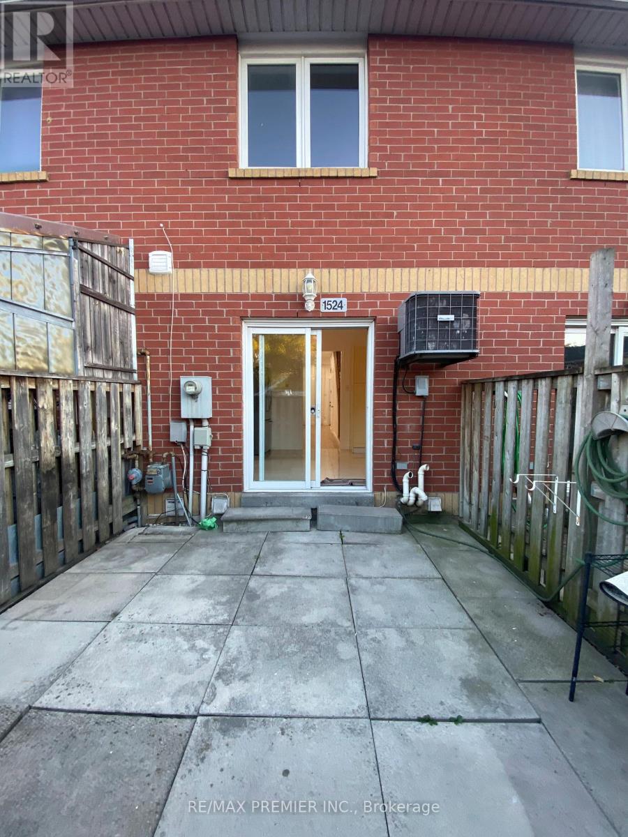 Upper - 1524 Dupont Street, Toronto, Ontario  M6P 4G7 - Photo 7 - W12467831