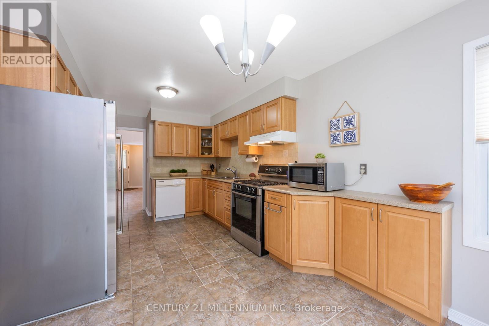 116 Wexford Road, Brampton, Ontario  L6Z 2T5 - Photo 13 - W12467834