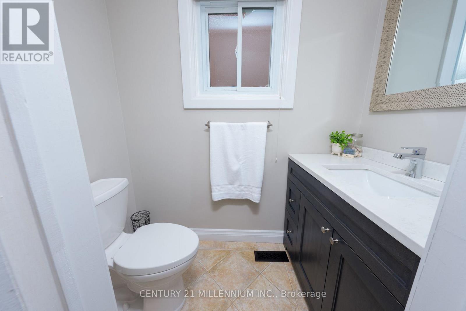 116 Wexford Road, Brampton, Ontario  L6Z 2T5 - Photo 19 - W12467834