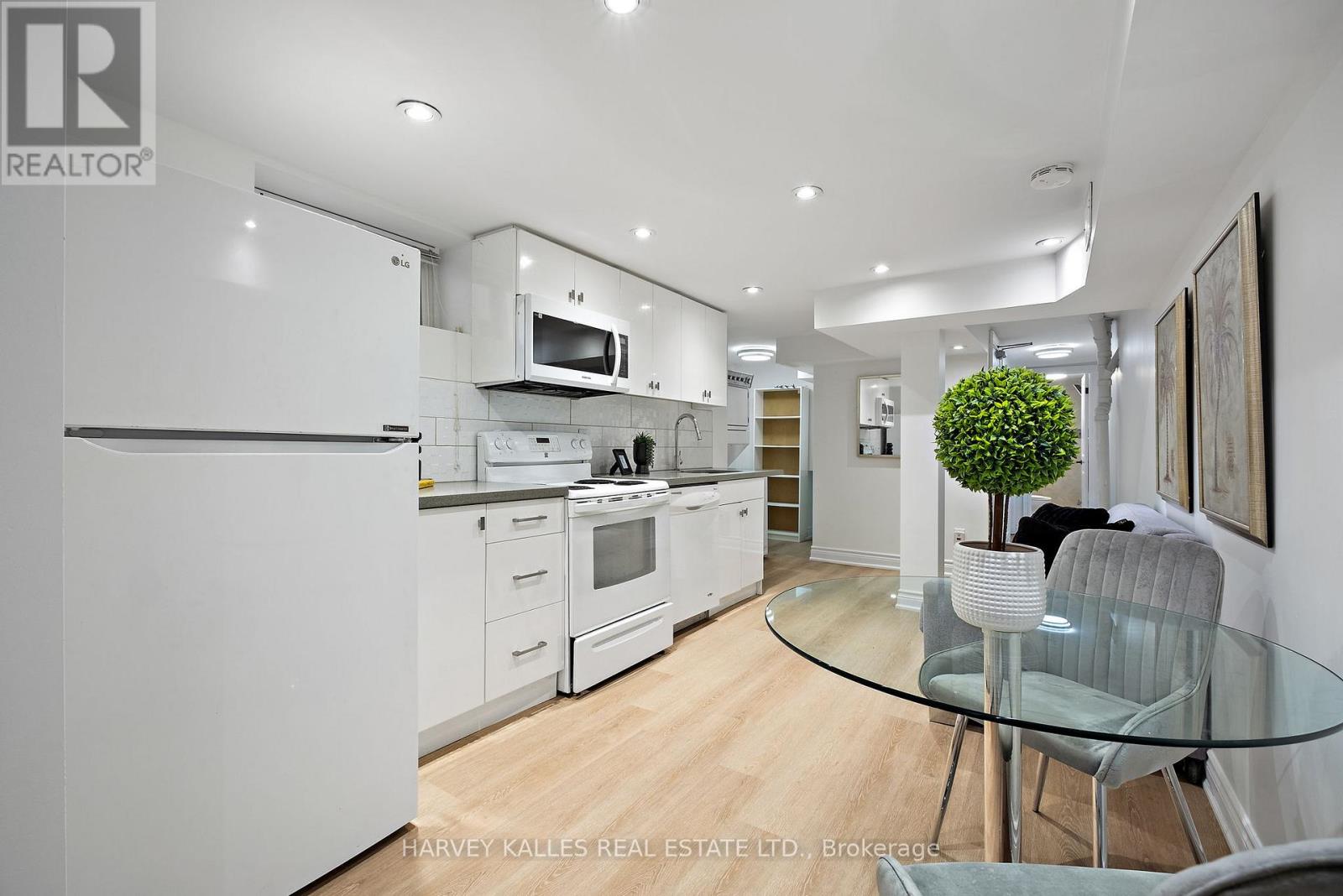 BSMT - 198 YARMOUTH ROAD, Toronto, Ontario