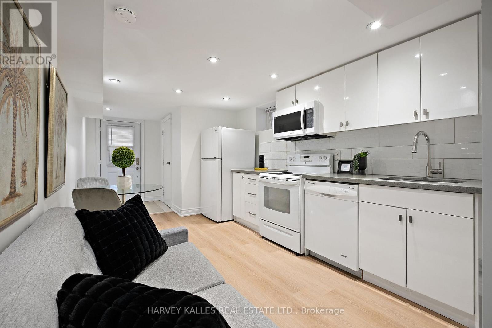 Bsmt - 198 Yarmouth Road, Toronto, Ontario  M6G 1X4 - Photo 3 - W12467866