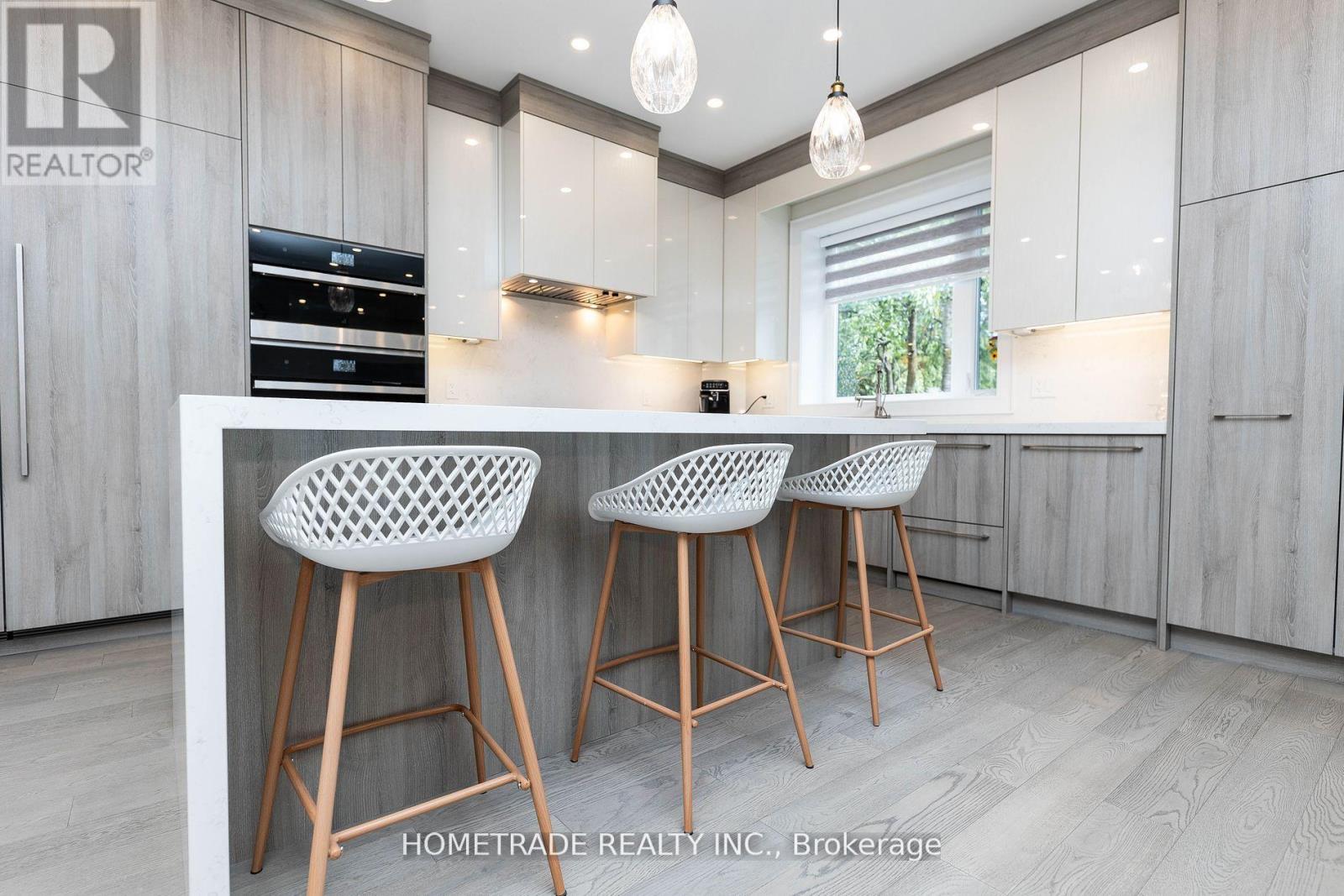 53 Culnan Avenue E, Toronto, Ontario  M8Z 5B1 - Photo 7 - W12467879