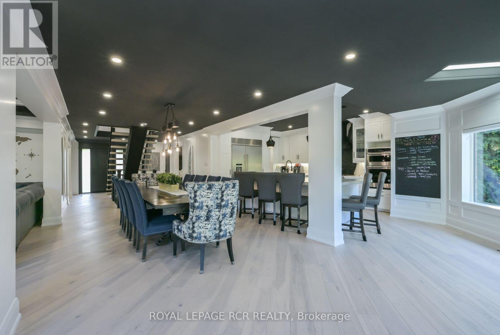 26 Christie Drive, Brampton, Ontario  L6Z 3J4 - Photo 10 - W12467880