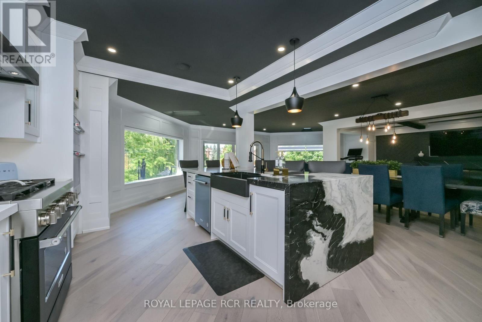26 Christie Drive, Brampton, Ontario  L6Z 3J4 - Photo 5 - W12467880