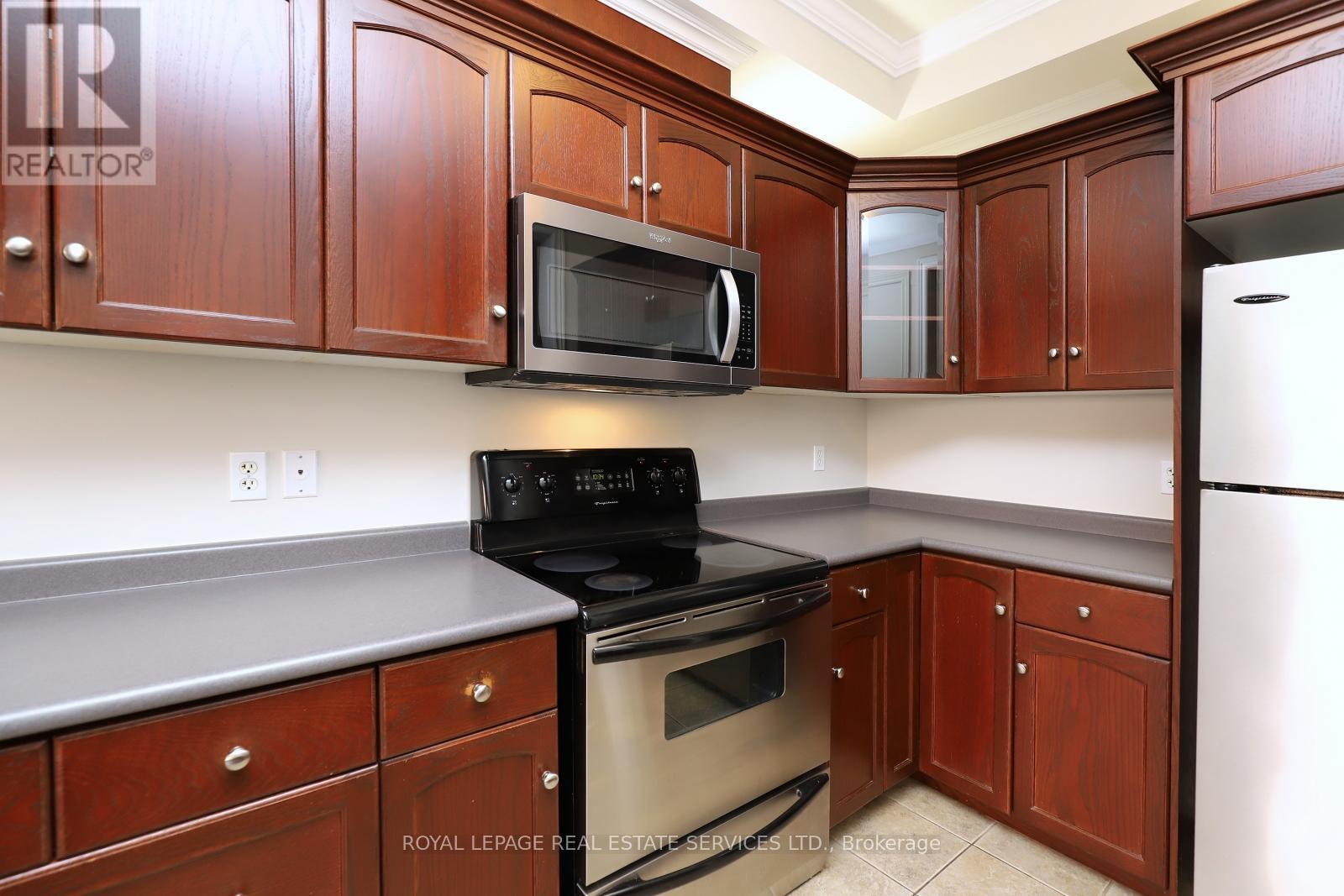 5229 Autumn Harvest Way, Burlington, Ontario  L7L 7J5 - Photo 12 - W12467881